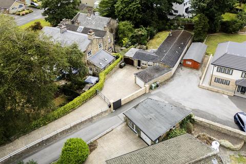 2 bedroom detached bungalow for sale, The Mews, Over Hall Park, Mirfield