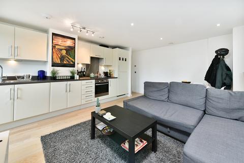 2 bedroom apartment to rent, Britannia Walk, Islington, London, N1