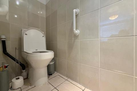 4 bedroom end of terrace house for sale, Burnham Gardens, Hounslow TW4