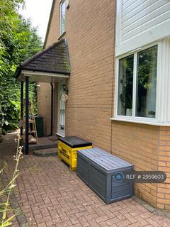 2 bedroom flat to rent, Suffolk Road, Altrincham, WA14