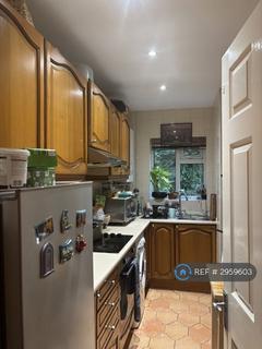 2 bedroom flat to rent, Suffolk Road, Altrincham, WA14