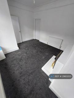 2 bedroom terraced house to rent, Wychbury Street, Salford, M6
