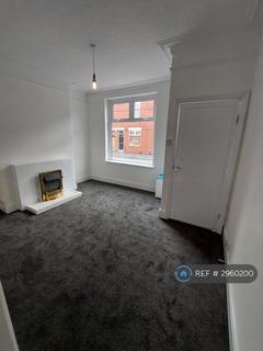2 bedroom terraced house to rent, Wychbury Street, Salford, M6