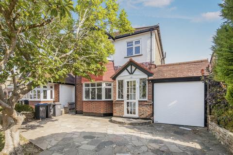 4 bedroom detached house to rent, Graham Close Shirley CR0
