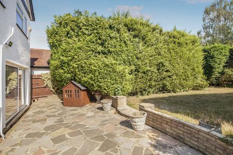 4 bedroom detached house to rent, Graham Close Shirley CR0
