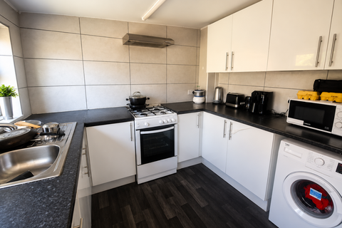 3 bedroom house to rent, Surrey Road, Barking IG11