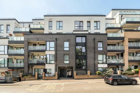 2 bedroom flat for sale, Station Road, London N11
