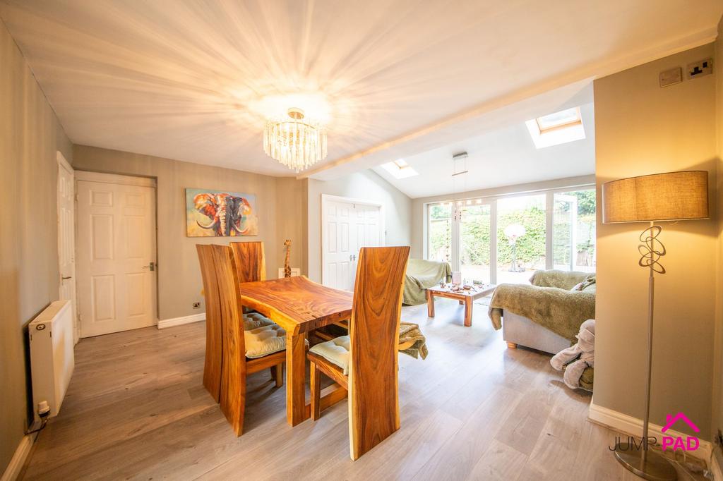 Dining/family room