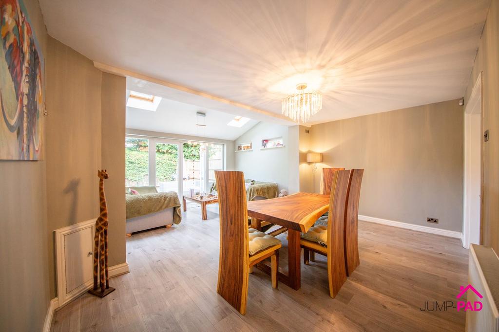 Dining/family room