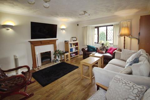 4 bedroom detached house for sale, Douglas Road, Market Deeping