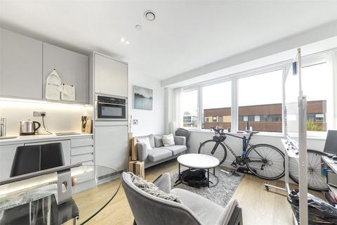 1 bedroom flat to rent, Home Park Mill Link, Kings Langley WD4