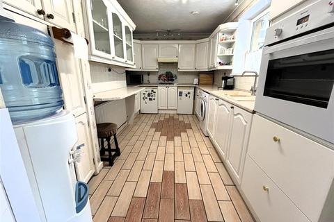 2 bedroom flat for sale, Burke Avenue, Port Talbot