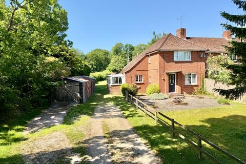 2 bedroom end of terrace house for sale, Warren Cottages, Crawley
