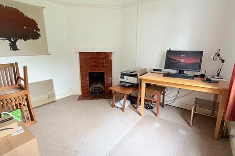 2 bedroom end of terrace house for sale, Warren Cottages, Crawley