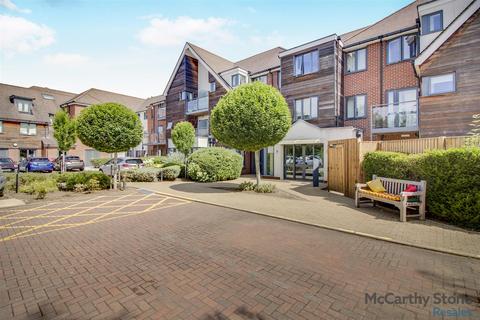 1 bedroom apartment for sale, Mandeville Court, Darkes Lane, Potters Bar, Hertfordshire, EN6 1BZ