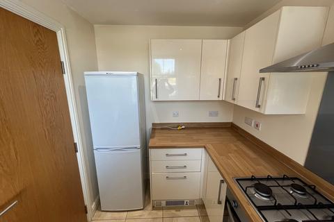 2 bedroom terraced house to rent, Derby Road, Uttoxeter