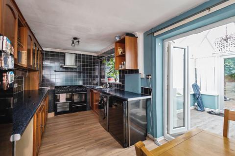 2 bedroom terraced house for sale, Kinder Avenue, Ashton-under-Lyne, Greater Manchester, OL6