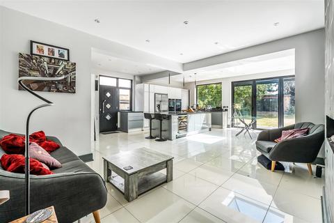 6 bedroom detached house for sale, Holland Avenue, Cheam, SM2