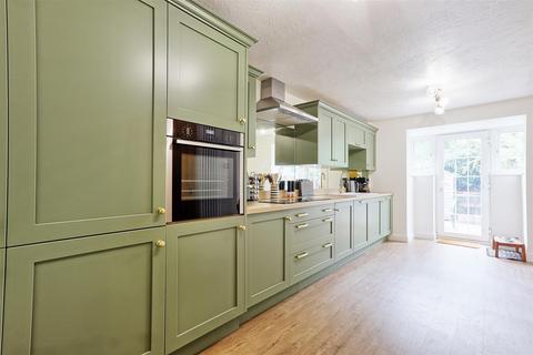 2 bedroom end of terrace house for sale, Brick Kiln Close, Coggeshall, Colchester