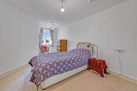 undefined, Abbotsmead Place, Caversham, Reading
