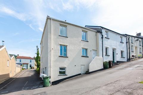 4 bedroom end of terrace house for sale, Hill Street, Abercarn, Newport. NP11