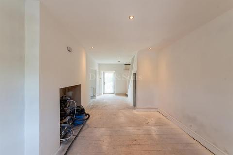4 bedroom end of terrace house for sale, Hill Street, Abercarn, Newport. NP11