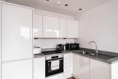 1 bedroom apartment to rent, Alexander House