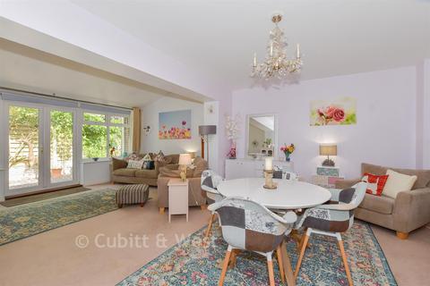 4 bedroom townhouse for sale, Oddstones, Pulborough RH20