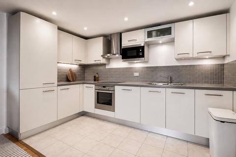 1 bedroom ground floor flat for sale, Stane Grove, London