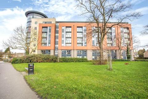2 bedroom flat to rent, St. Albans Road, Hertfordshire WD17
