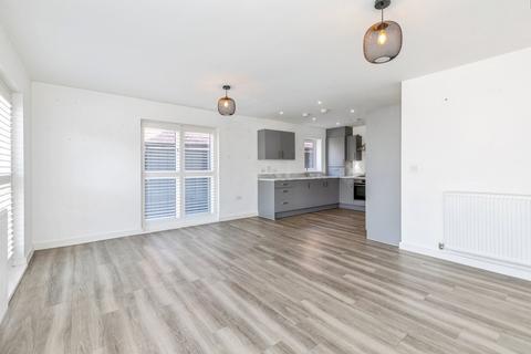 2 bedroom flat for sale, Viking Road, Wouldham, Rochester, Kent, ME1