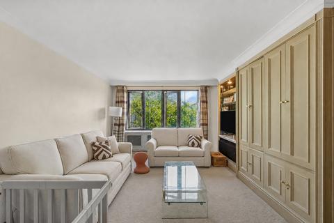 2 bedroom flat for sale, Cavendish House, 21 Wellington Road, St John's Wood, London