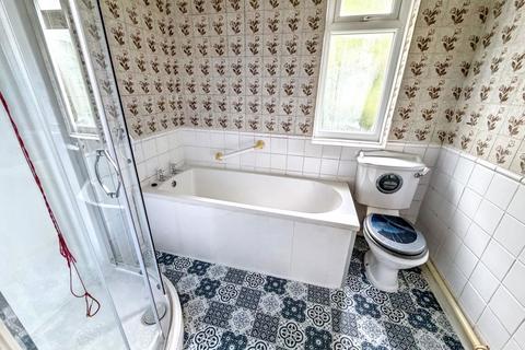 2 bedroom flat for sale, Street, Byker, Newcastle upon Tyne, Tyne and Wear, NE6 1RJ