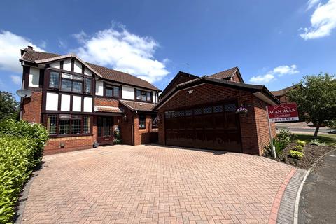 4 bedroom detached house for sale, 35 Ridgewood Avenue, Oldham
