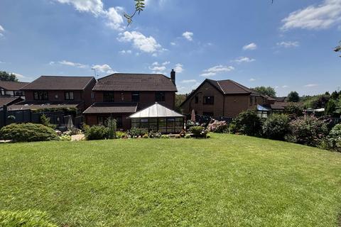 4 bedroom detached house for sale, 35 Ridgewood Avenue, Oldham