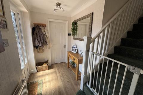 4 bedroom detached house for sale, 35 Ridgewood Avenue, Oldham