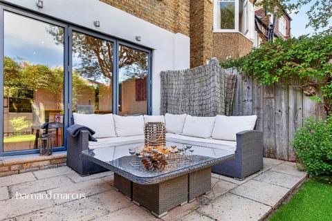 5 bedroom semi-detached house for sale, Coval Road, London