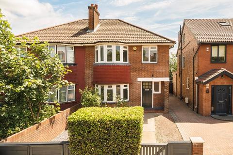 St. Dunstans Avenue, London W3
