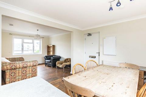 4 bedroom flat to rent, Elm Road, Kingston Upon Thames KT2