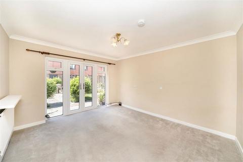 1 bedroom flat for sale, Westcombe Park Road, London SE3