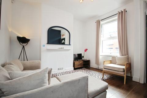 3 bedroom terraced house for sale, Burley Lodge Terrace, Leeds