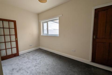 3 bedroom terraced house for sale, Lewes Road, Darlington