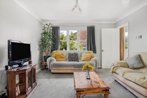 4 bedroom detached house for sale, Kestrel Way, Bicester, OX26