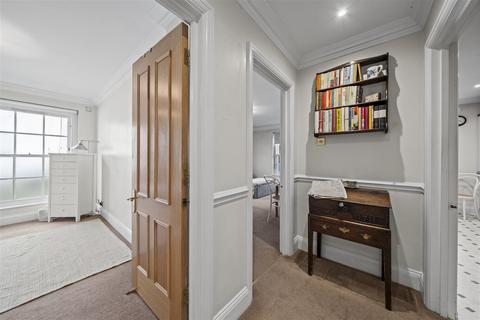 2 bedroom apartment for sale, Grosvenor Road, London SW1V