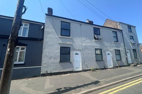 2 bedroom property to rent, Stourbridge Road, Kidderminster, DY10