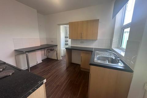 2 bedroom property to rent, Stourbridge Road, Kidderminster, DY10