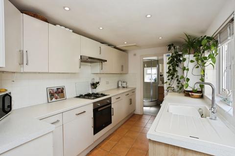 4 bedroom terraced house for sale, Hadlow Road, Tonbridge, Kent, TN9