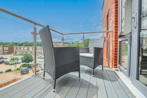 2 bedroom apartment for sale, Frogmore Road, Hemel Hempstead, HP3