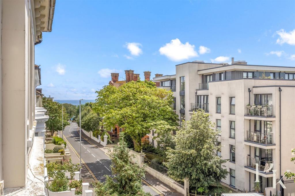 Apartment in Brighton, West Hill, Brunswick - View 3