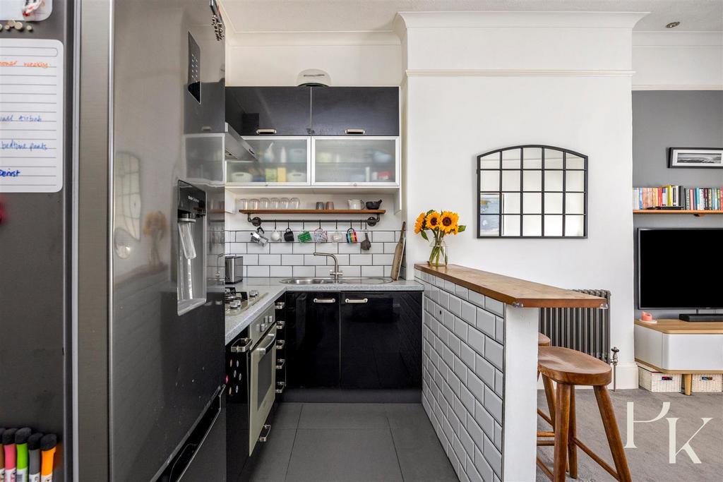 Apartment in Brighton, West Hill, Brunswick - More